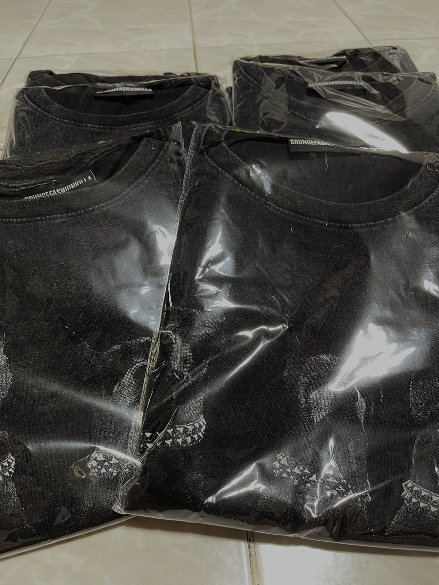 s_silada's tweet photo. เสื้อลาย 3DOGs มาถึงแล้วนะคะ 10 ตัว
#miinupdate
ยังมีตัวว่างอยู่นะคะ ทักมาได้เลยค่ะ
#ตลาดนัดคินน์พอร์ช #BibleSumettikul #BibleSumett #ไบเบิ้ล #ฟองอากาศของไบเบิ้ลบิว #ไบเบิ้ลบิว #biblebiuld https://t.co/Vi7CDqdpeL