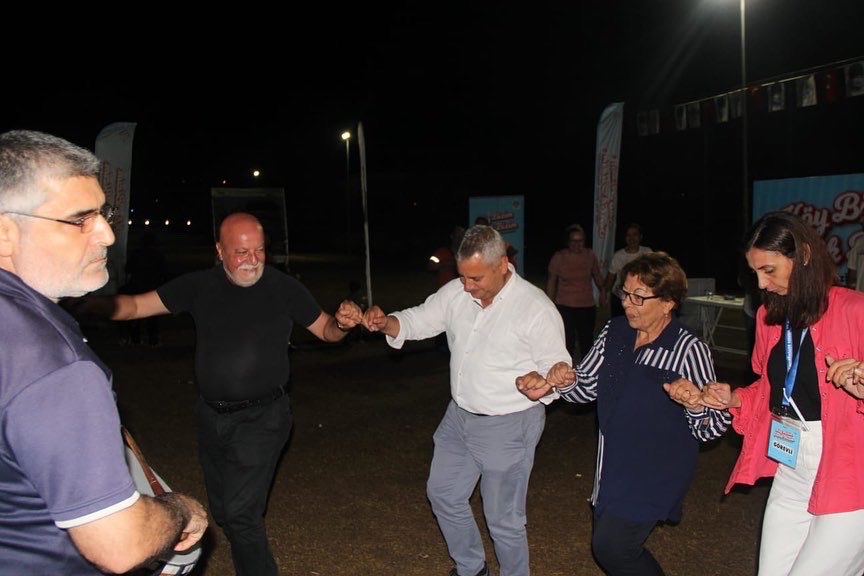 AliUyantr's tweet photo. Çamlıyayla / Cumayakası'ndayız 😊
Mersin Büyükşehir Belediyemizin düzenlediği.
"Köy Bizim, Şenlik Bizim!"
Çocuklarımız ve Aileleri Başkanımız sayın VAHAP SEÇER’e Teşekkür ediyorlar.
📍 Cumayakası Eski Güreş Alanı
#VahapSeçer
#MersinBüyükşehirBelediyesi
#TaDeKa https://t.co/cAGtPBEf3P
