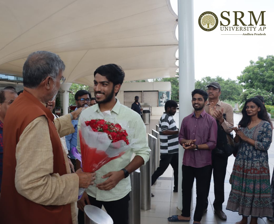 SRMUAP's tweet photo. Gladly receiving Shri Kailash Satyarthi at #Vijayawada International #Airport!!  SRM-AP is all decked up to roll out a red carpet #welcome to the Nobel Laureate at the #university #campus.
#ShriKailashSatyarthi #SRMAP #SRMUAP https://t.co/UdTzrep9e5