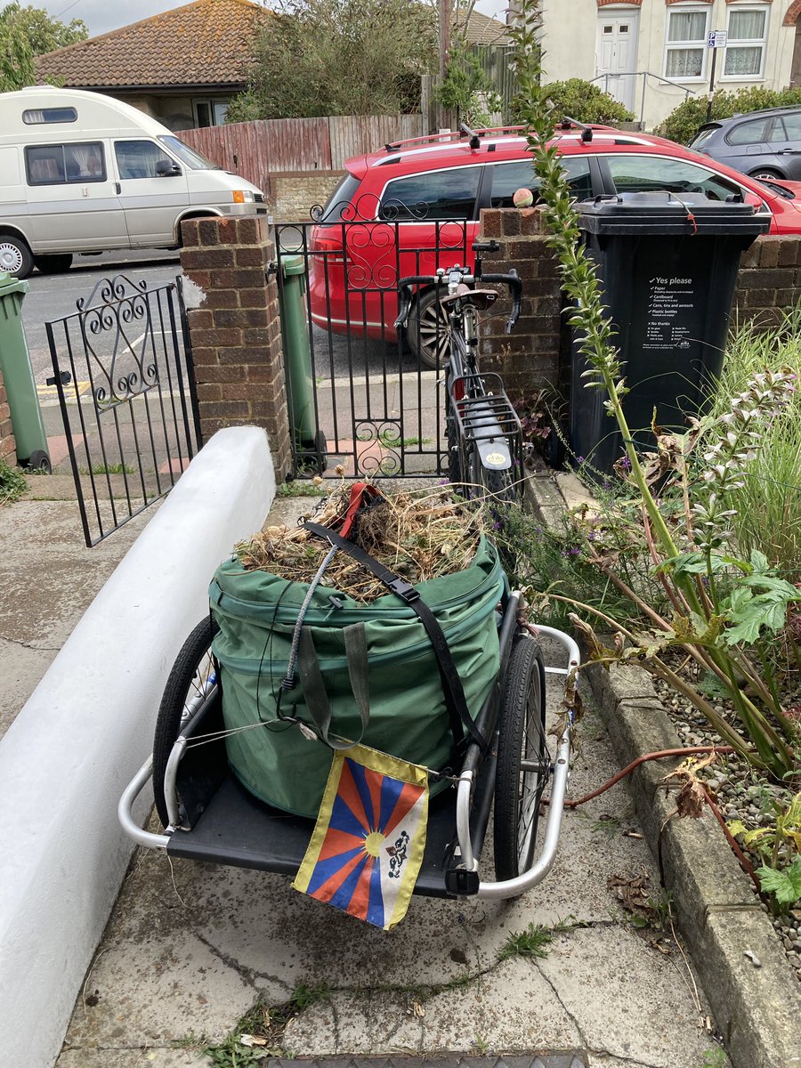 bonettpa's tweet image. Of course, there’s nothing like beating the queue to the @RecyclingRefuse #Brighton when #BrightonRaces are on. #PracticalCycling