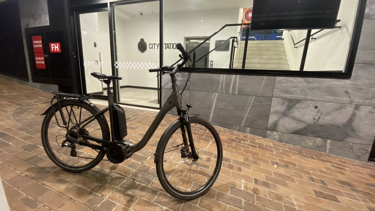 mrmcrilly's tweet photo. My eBike was stolen today at roughly 1500 hours from Queen St. I picked it up from the station on Mary St 45 minutes ago. Their officer was vigilant and spotted a suspicious teenager with my bike, and rest is history. Five hour turn around. Thank you @QPSmedia. https://t.co/tZ9vb32sQe