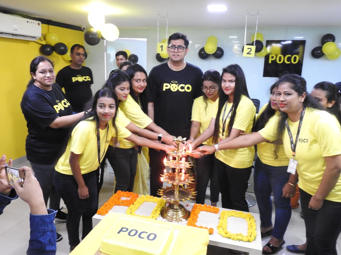 Today We Proudly Present to you India's First POCO Experience Center (Sales and Service) in Camac Street, Kolkata. For the first time in India, POCO phones will be sold offline here. 

#pocofam #MadeOfMad #PocoIndia #Infotel #kolkata #xiaomi #sales #service