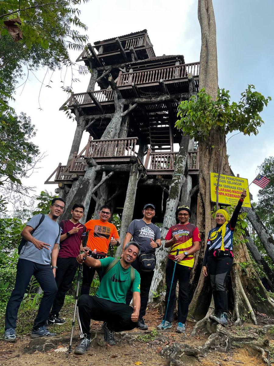 JKRWoksyop's tweet photo. Ahad...

Hiking bersama Pengarah Rekabentuk CKM &amp; warga BPMek.

Lokasi: Tasik Cermin &amp; Bukit Sapu Tangan, Shah Alam.

Jarak: 6.7km

Elevation Gain: 438m

Peserta: 23 org

@JKRMalaysia 
@JKR_CKM https://t.co/HYFtauIk6b