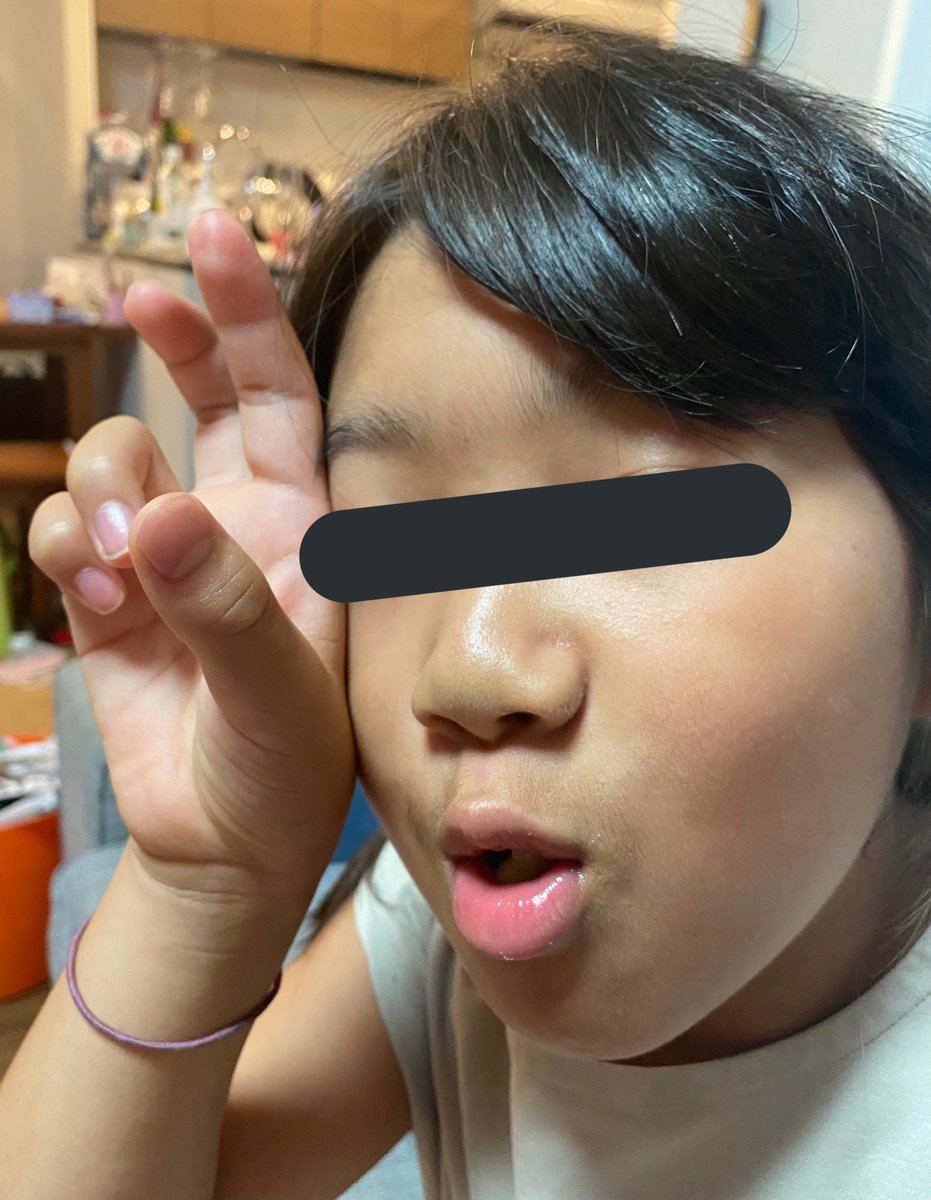 HandmadeDen's tweet photo. お腹の中でピースをしてくれてから、10年が経ちました https://t.co/LlyoXyrumf
