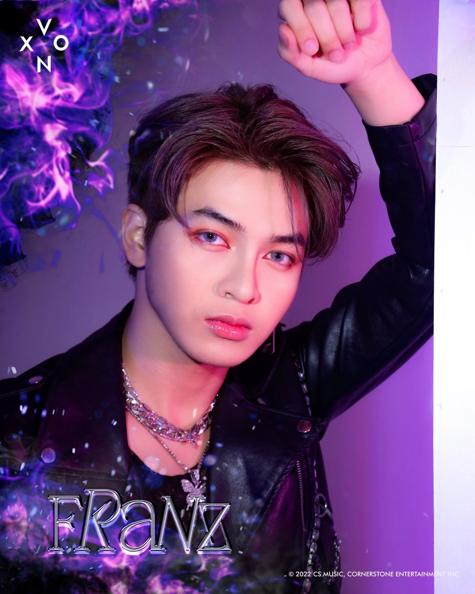 vxonofficial's tweet photo. “I’ll be freaky when I want it”

- 🦋

9.2.22
#VXON
#VXON_FRANZ
#SeeTheVXON https://t.co/sHKJrwmzua