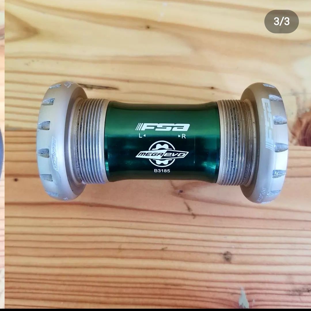 RyshakaP's tweet photo. Wts crank vision track panjang 165 bcd 144 chanring 48T kondisi mulus  siap kirim" 4.5 nego #fnfjb @FnFjb @Cuan_fixedgear @esacreza @fix_fixed @fixieaks @trackcyclery @AlcatrazTrack https://t.co/ZYiHcHIHkF