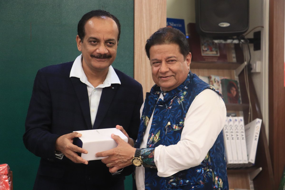 We are highly grateful to Sh Navin Joshi Ji for gracing us with his presence at 75th Independence Day 🇮🇳
#75th_independence_day #bharatkishaan