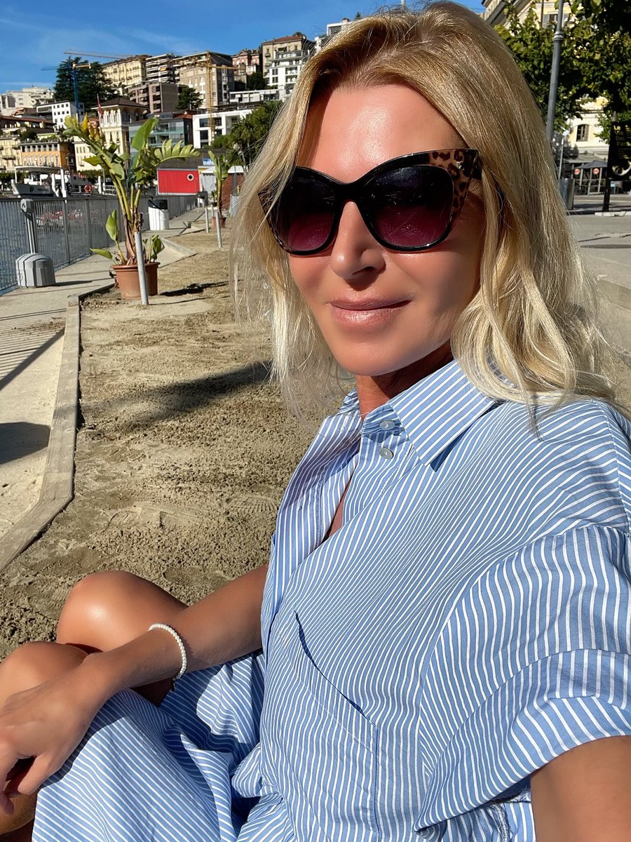 berger_bb's tweet photo. There’s a bit of an end-of-summer feel in the city. 🌼🌸 #mood #august https://t.co/iEkYZNYhTP