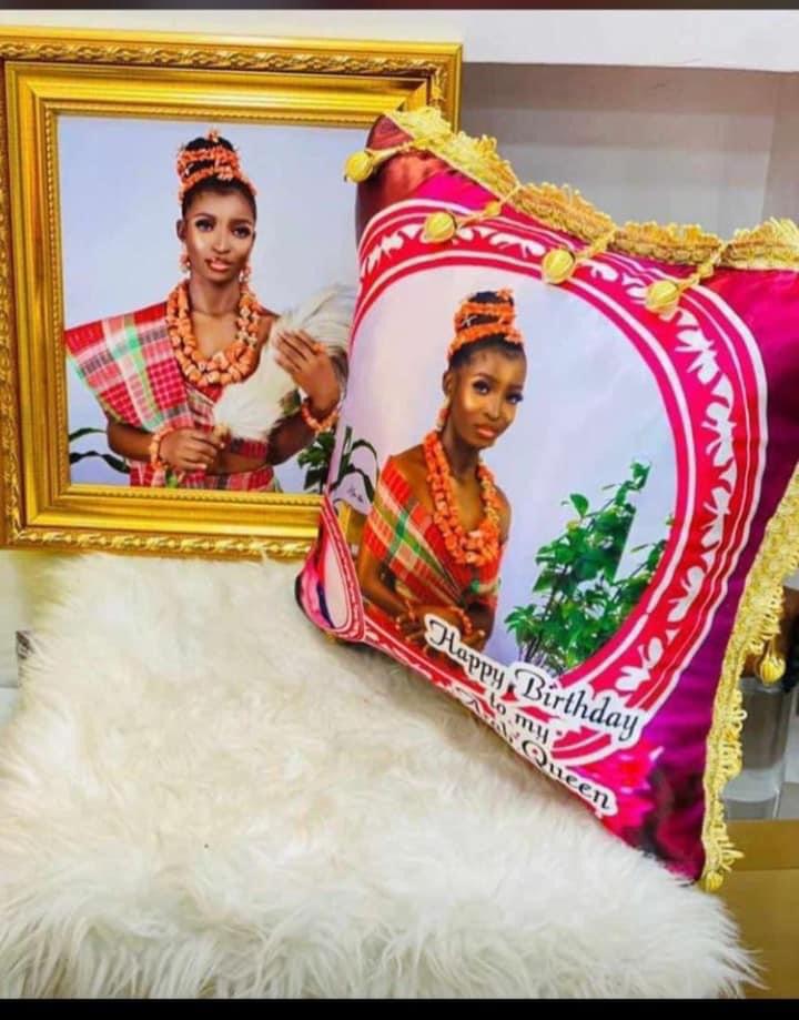 rayprints's tweet photo. Looking for a gift for that loved one who just ran through your mind?

Wow that person with @rayprints , we can as well do an anonymous delivery on your behalf with @raylogistics .

DM us Today

Please like &amp; retweet https://t.co/s1M9Rmu6C9