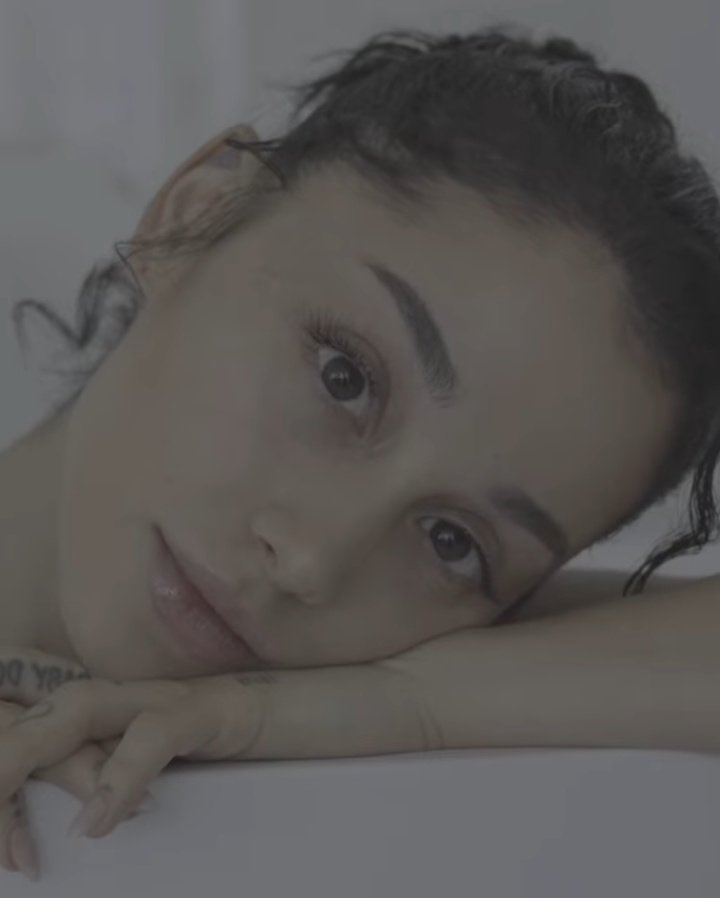 the hair!!!! she’s so beautiful