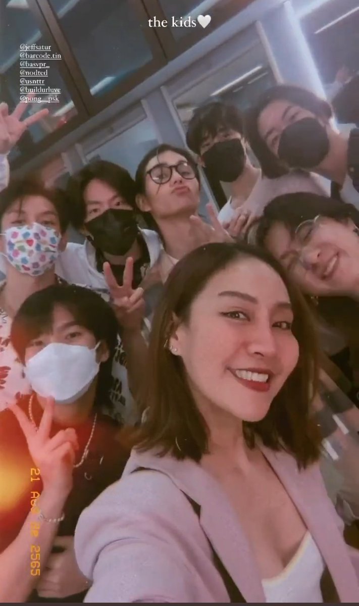 Katrina0674Bny's tweet image. У Джеффа сегодня  последний его день  в роли Дэна ..
Актеры из каста КП пришли посмотреть и поддержать Джеффа в его спектакле «БЛИЖЕ»,🥰
#CloserbyLiFE #Saturdayss #lifecreator #jeffsatur #BarcodeTin #KimPorchay #JeffBarcode