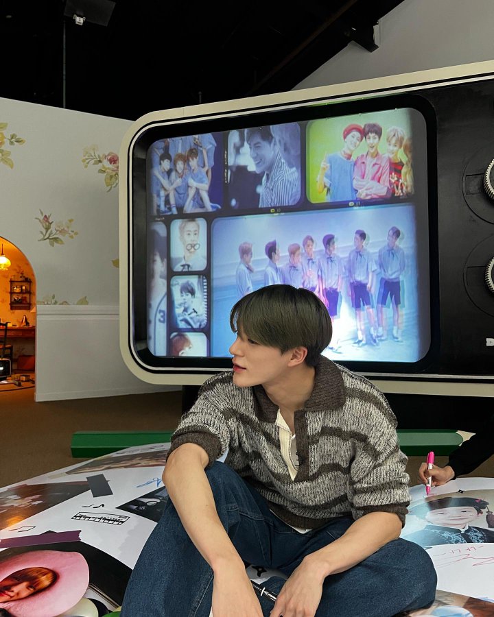 JK, 전. (@ggukbunnie) on Twitter photo 