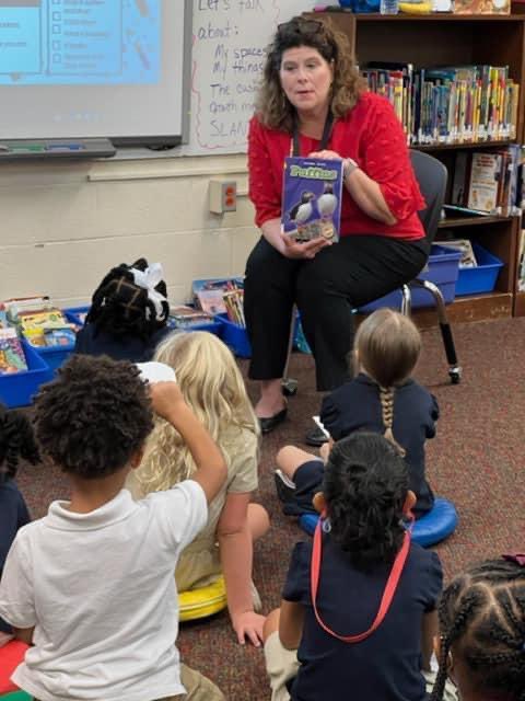 This week we are reading The Girl With Big Big Questions by Britney Winn Lee and talking about how you can find answers to your questions in the library.  I love hearing my students’ big, big questions! <a href="/RichlandTwo/">Richland School District Two</a> <a href="/CFK_CFKN/">CFK_CFKN</a> @britneywinnlee <a href="/jagee4211/">Jessica Agee</a>