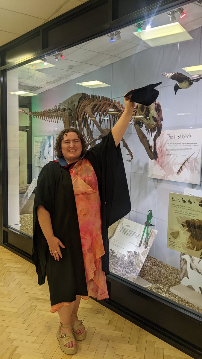 Here's some late pictures from my graduation from <a href="/uniofleicester/">University of Leicester</a> ! I had an amazing time seeing people again after waiting a year to graduate (and even saw Jane graduate 😉) and finally being able to celebrate our successes! Hopefully I can visit <a href="/GeologyLeics/">Geology at Leicester</a> again soon! 🎓🎉