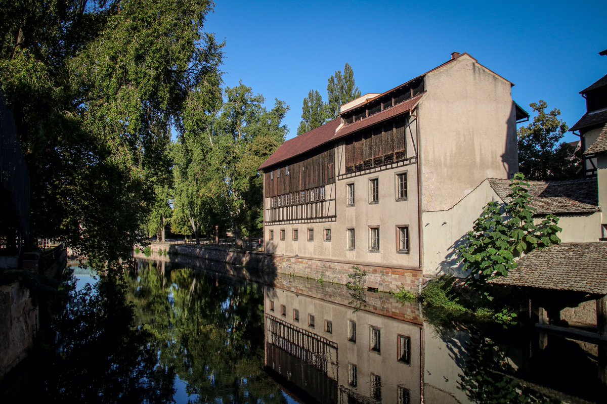 david_g_cooper's tweet photo. #60InAugust DAY 2️⃣1️⃣

🇫🇷 Strasbourg still……
Out early to beat the crowds and the light was better……
Ponts Couverts de Strasbourg and
La Petite France https://t.co/QL7kQy1W22