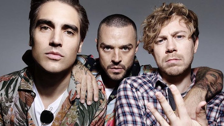 FakeShowbizNews's tweet image. Busted reveal when they went to the year 3000, people were still talking about what an absolutely abysmal prime minister Liz Truss had been