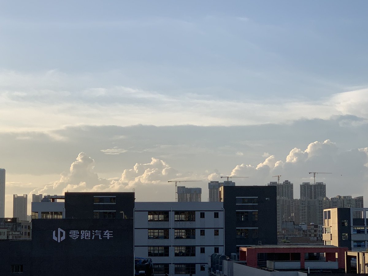 eting77's tweet photo. +7 終於要結束了
紀錄一下隔離旅館外的傍晚風景 https://t.co/bRJn96tbdD