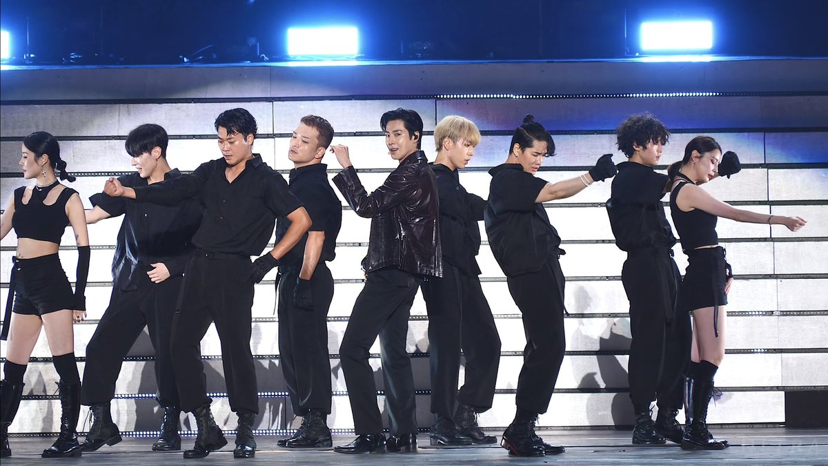 UltraTVXQ's tweet photo. [4K] 220820 #동방신기 #유노윤호 SMTOWN LIVE 2022 : SMCU EXPRESS @ HUMAN CITY_SUWON - Thank U https://t.co/ef2DHSGmfl - @YouTube https://t.co/WWKNHaqjqc