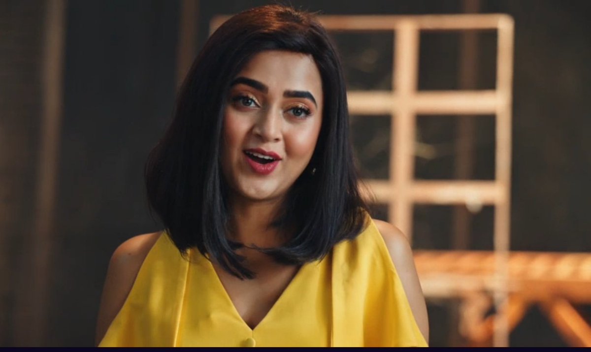 sevenshotts's tweet photo. this character may end anytime now, but "kiara sharma" you will always be remembered.

ADIEU SENSATIONAL KIARA 
#TejasswiPrakash https://t.co/C6jd2cIB3a