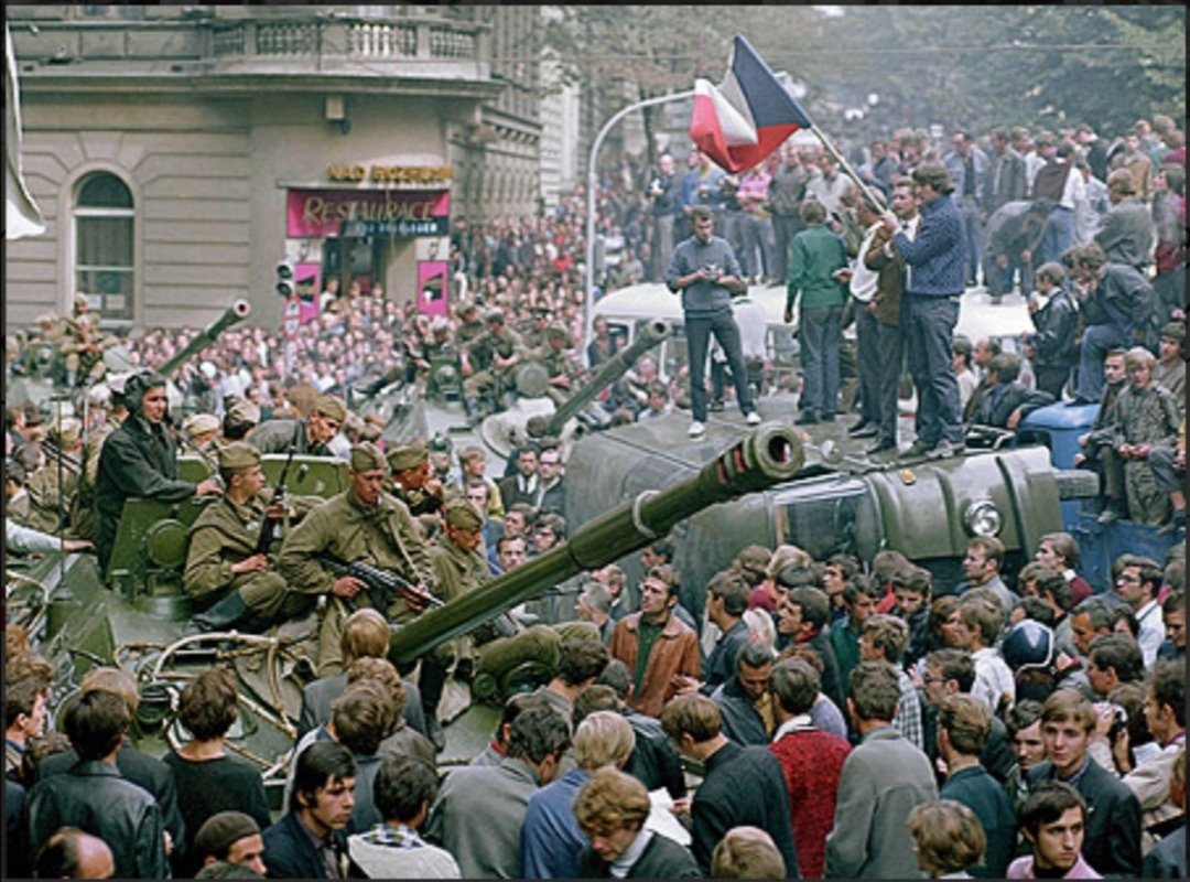 JohnyCa27488431's tweet photo. Nikdy nezapomeneme 🇨🇿 We'll never forget 🇨🇿 #okupace1968 #occupation1968 #srpen1968 #august1968 https://t.co/oEcYSN44uB