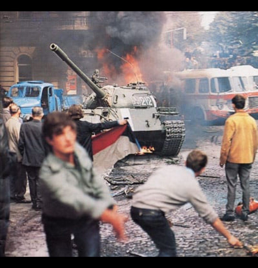 JohnyCa27488431's tweet photo. Nikdy nezapomeneme 🇨🇿 We'll never forget 🇨🇿 #okupace1968 #occupation1968 #srpen1968 #august1968 https://t.co/oEcYSN44uB