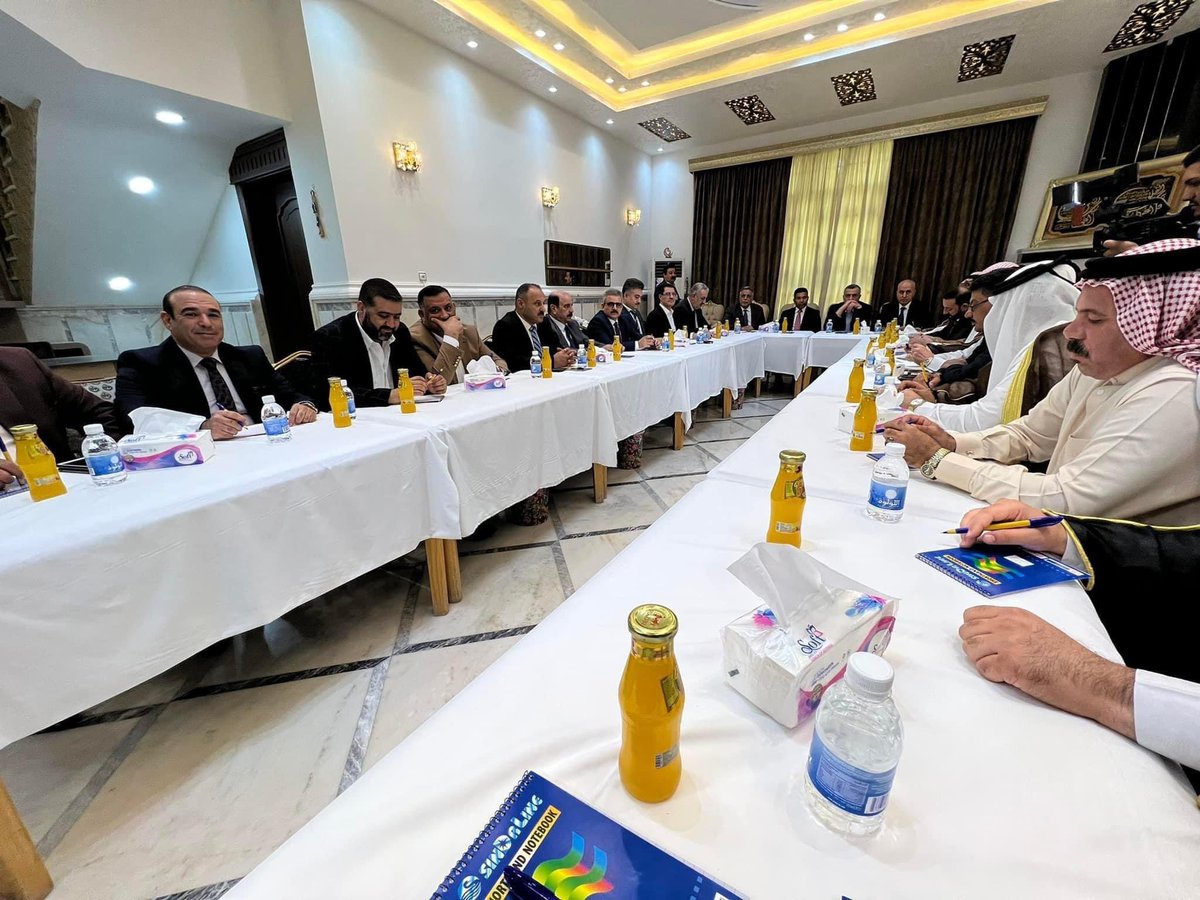 بسبب هذه الصوره 

انملأ قلبي ايمانً
وعقلي قناعتاً 
بالسيد الرئيس محمد الحلبوسي