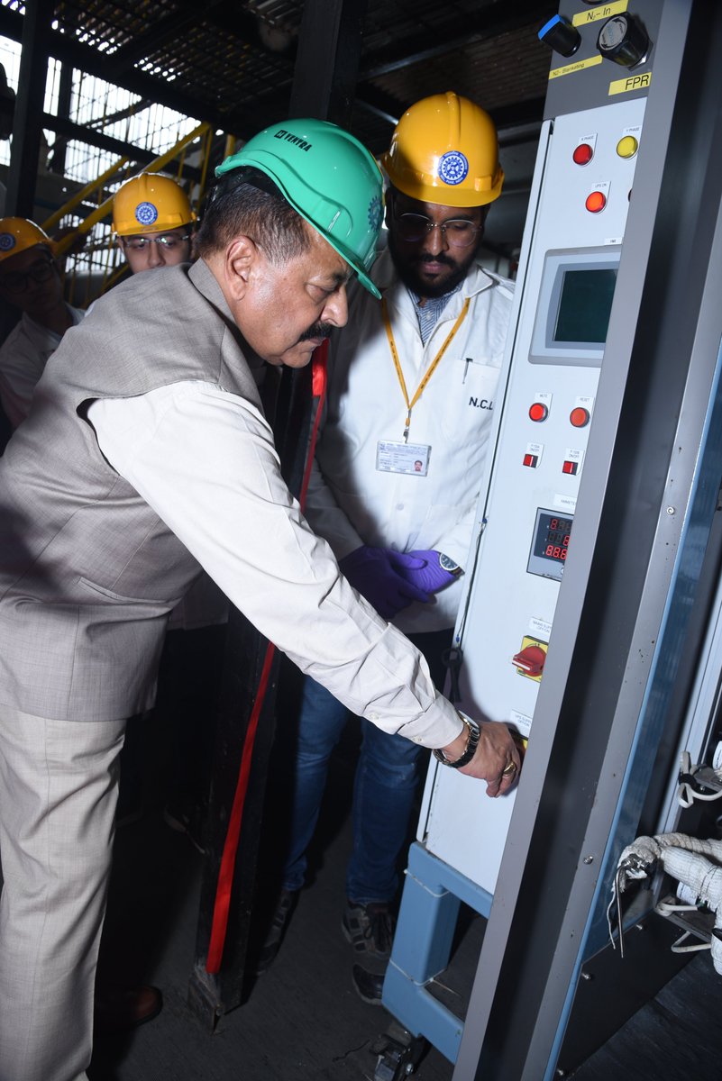 CSIR-National Chemical Laboratory (@csir_ncl) on Twitter photo Dr. Jitendra Singh inaugurated the Bisphenol- A Pilot Plant by cutting the ribbon, unveiling the plaque, and administering a demo.
<a href="/CSIR_IND/">CSIR, India</a> <a href="/DrJitendraSingh/">Dr Jitendra Singh</a> <a href="/AshishLele3467/">Ashish Lele</a> <a href="/dgcsirIndia/">DG, CSIR</a> #BisphenolA Dr. Jitendra Singh inaugurated the Bisphenol- A Pilot Plant by cutting the ribbon, unveiling the plaque, and administering a demo.
<a href="/CSIR_IND/">CSIR, India</a> <a href="/DrJitendraSingh/">Dr Jitendra Singh</a> <a href="/AshishLele3467/">Ashish Lele</a> <a href="/dgcsirIndia/">DG, CSIR</a> #BisphenolA