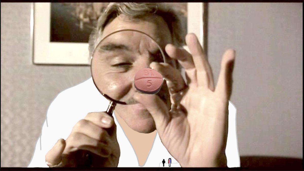 ToptunovB's tweet photo. l'IDE tentant d'identifier le comprimé retrouvé dans les draps du patient https://t.co/urSdZrrO4i