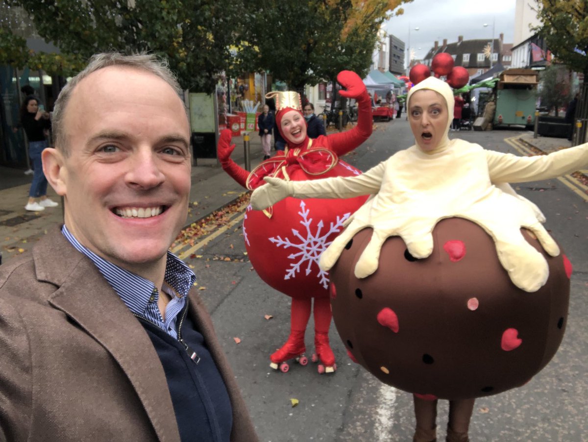 The Secret Barrister 🦋 (@barristersecret) on Twitter photo The highly trained professionals who will prosecute your burglar or defend your child if wrongly accused of a crime are apparently worth less than a sixth of the people who engineer photo opportunities like this for <a href="/DominicRaab/">Dominic Raab</a>. The highly trained professionals who will prosecute your burglar or defend your child if wrongly accused of a crime are apparently worth less than a sixth of the people who engineer photo opportunities like this for <a href="/DominicRaab/">Dominic Raab</a>.