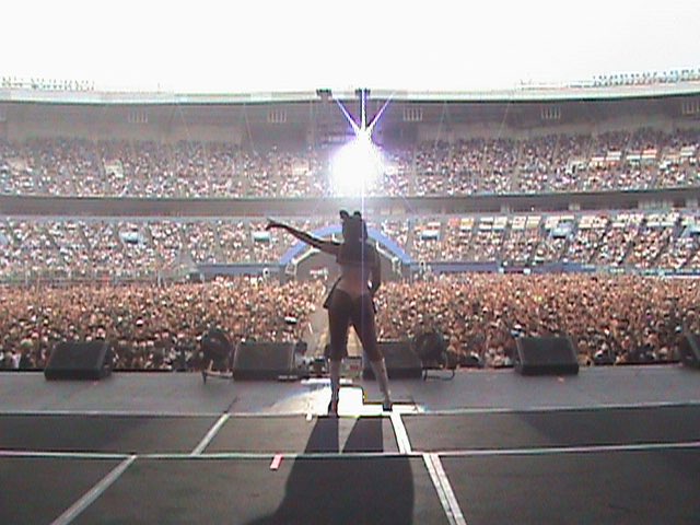 1 pic. This whole stadium in JAPAN was going UP for me 🥹🥹🥹 you can’t fake thee love 💖💖💖 im grateful https://t