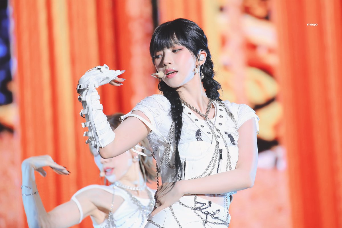 incurablemago's tweet image. 220820 #카리나 #에스파 
이여자는땀까지예쁨