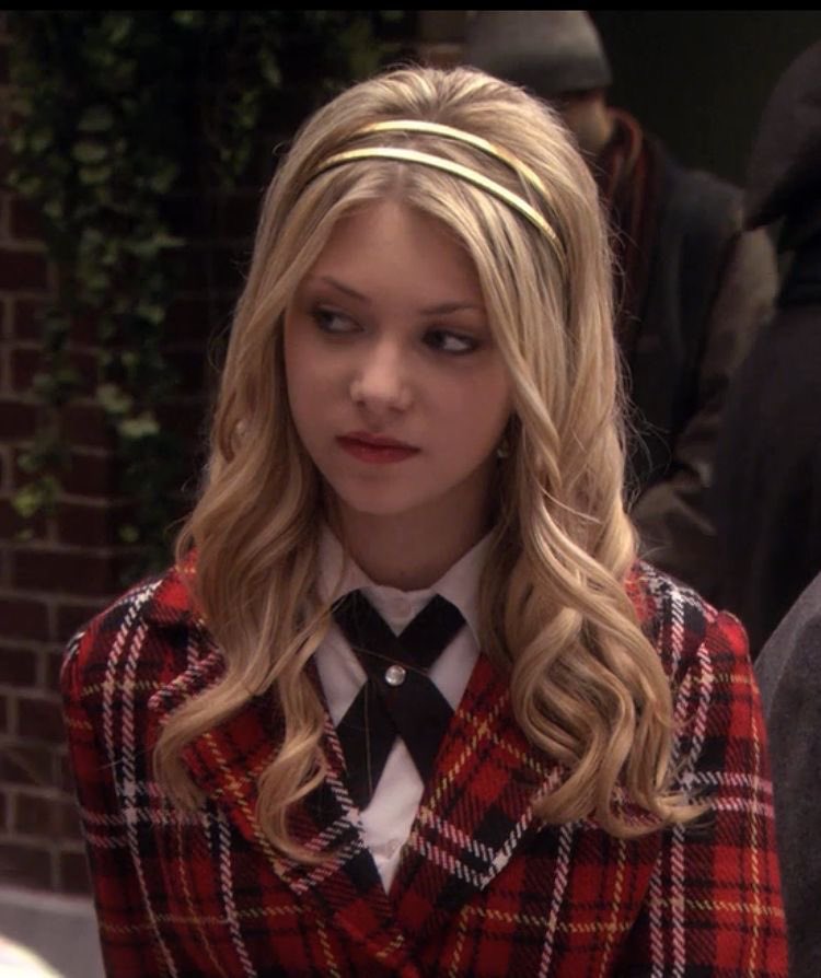 RT @silknymphe: A thread of my favorite outfits worn by Jenny Humphrey https://t.co/aGwAbFC4SF