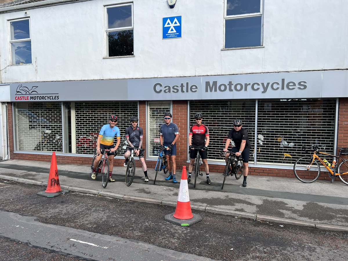 FevRoadClub's tweet photo. Great club run today, just over 120 miles with a few hard climbs.
Thanks Condor https://t.co/SFEKb2gANJ