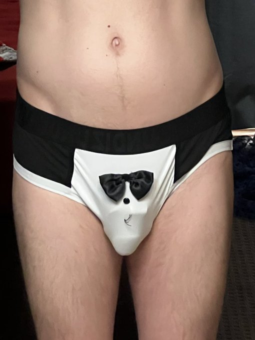 1 pic. Butler panties and caged #meninpanties #caged https://t.co/esfGpwbKyZ
