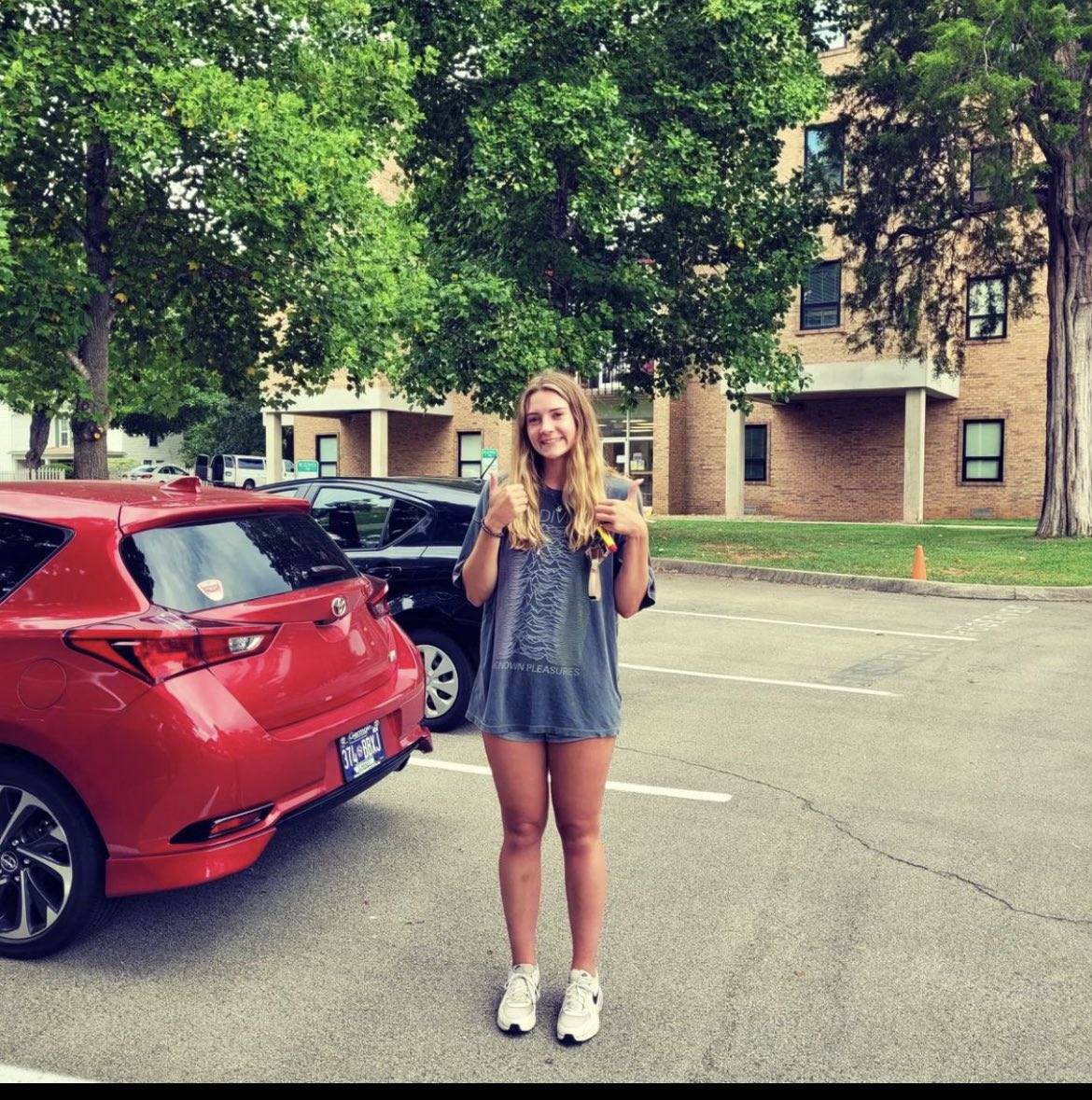 LHSHOOPS23's tweet photo. Our girls off to a new adventure! All moved into their new schools at Maryville, Transy, UT Martin and Midway! A big time congratulations to @CathersOlivia @Cjjacobs16 @Anaya_Brown04 and @laurenwalton23 We miss you guys❤️Now go be great!
#Onceageneralwaysageneral https://t.co/VvHmVqCYyC