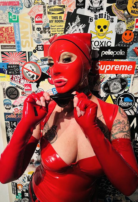 Nightshift 🌘 #nurse #fetishlady https://t.co/7Nw1eZdbRK<a href="/tag/nurse"class="tags">#nurse</a><a href="/tag/fetishlady"class="tags">#fetishlady</a>