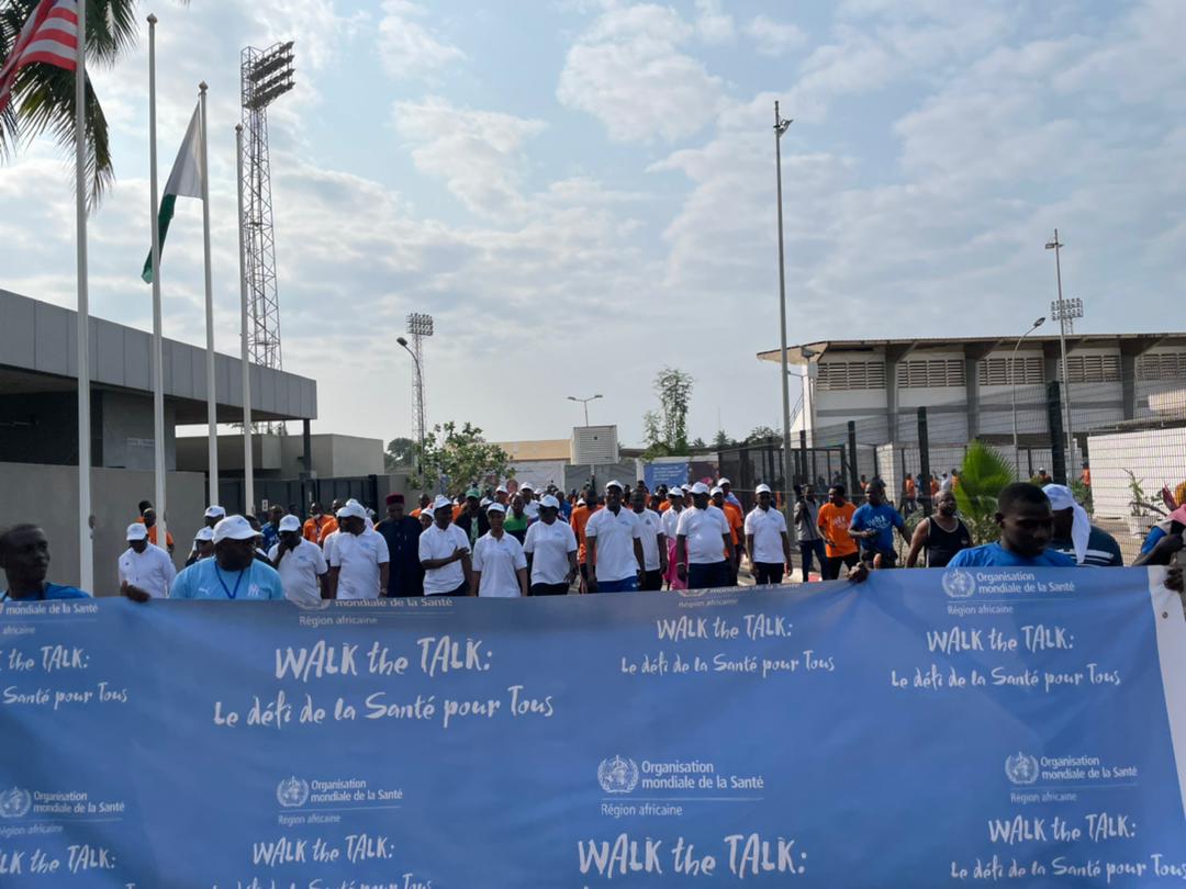 Diallo_FBT's tweet photo. Une activité sportive régulière comme la marche nous protège des maladies non transmissibles comme le diabète, le cancer, les maladies cardiovasculaires et respiratoires.
Merci Dr @AissataBASIDIBE, à @GouvTg , @OMS_Afrique ,@OMSTogo @WHO aux partenaires...
#WalkTheTalk #RC72AFRO https://t.co/JvMtPNqcAB