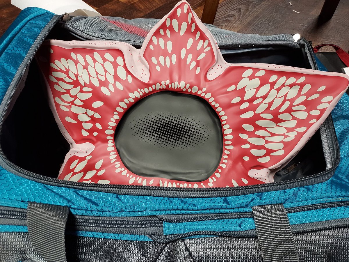 spooloflies's tweet image. Attempting to pack after #FunKon2022