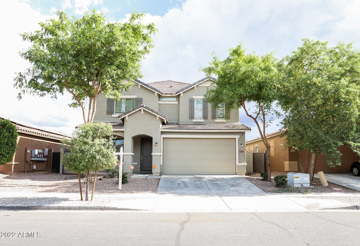 LookLlc's tweet image. Dreaming of a new home? This 5 BED, 4 full and 1 half BATH home might be the one you've been thinking of. #realestate #homesforsale  cpix.me/l/151340632