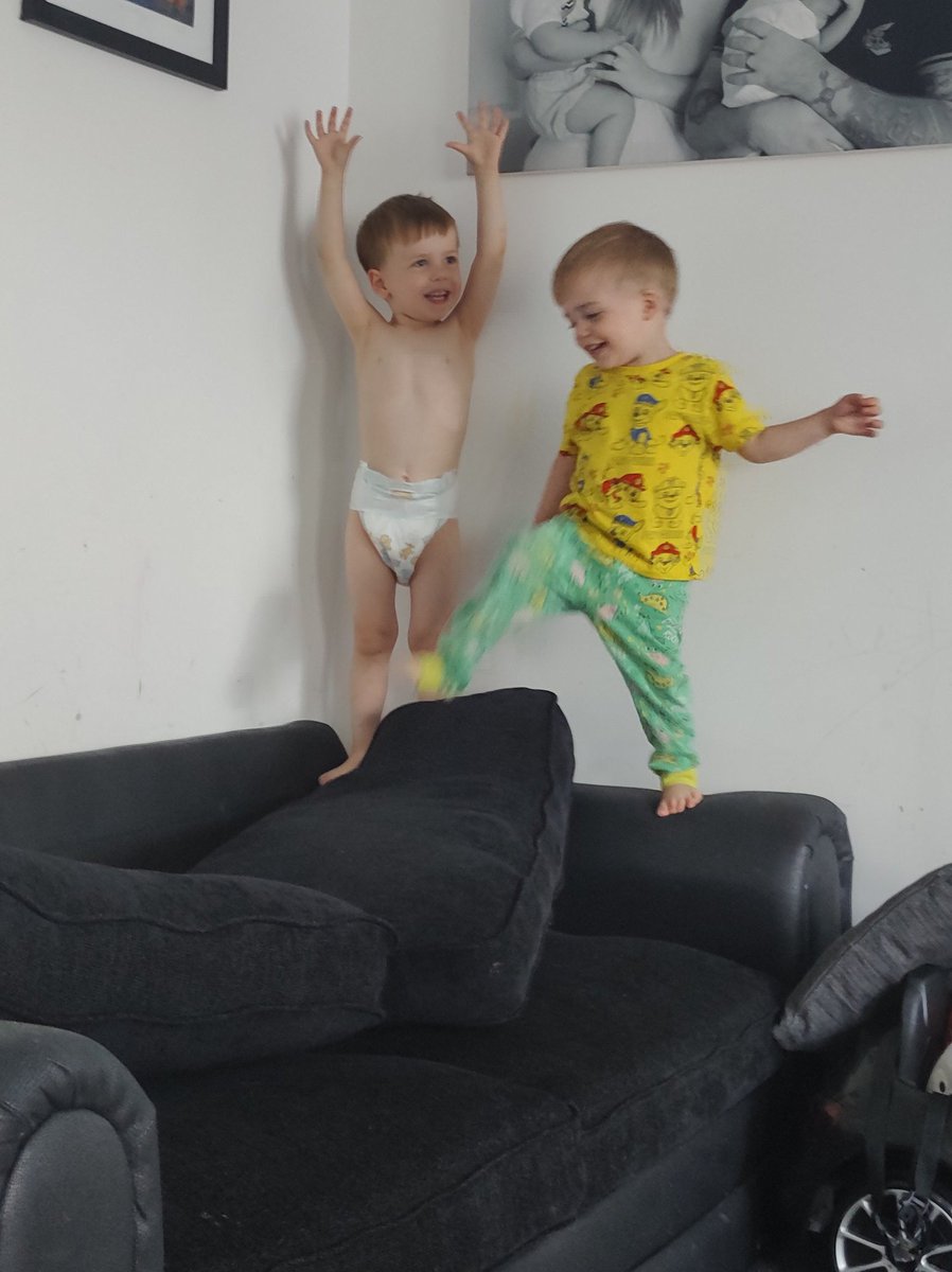 Not_so_unique's tweet photo. #EuropeanChampionships2022 #diving @BBC The diving is inspiring my 2yr olds... my now thrashed sofa is making for a great diving board and pool 🙈🙈🤣 #futurechamps https://t.co/KsfzyWmzLe