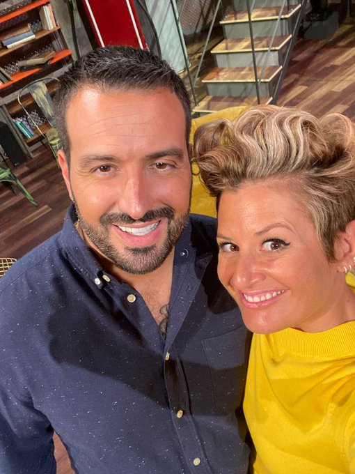 Stasera alle 23:45 sar&ograve; ospite del programma  &ldquo;Sex&rdquo; su Rai 3 , non mancate. @angelarafanelli https://t<a href="/tag/mvsales"class="tags"><span>#mvsales</span></a><a href="/tag/mvboys"class="tags"><span>#mvboys</span></a>