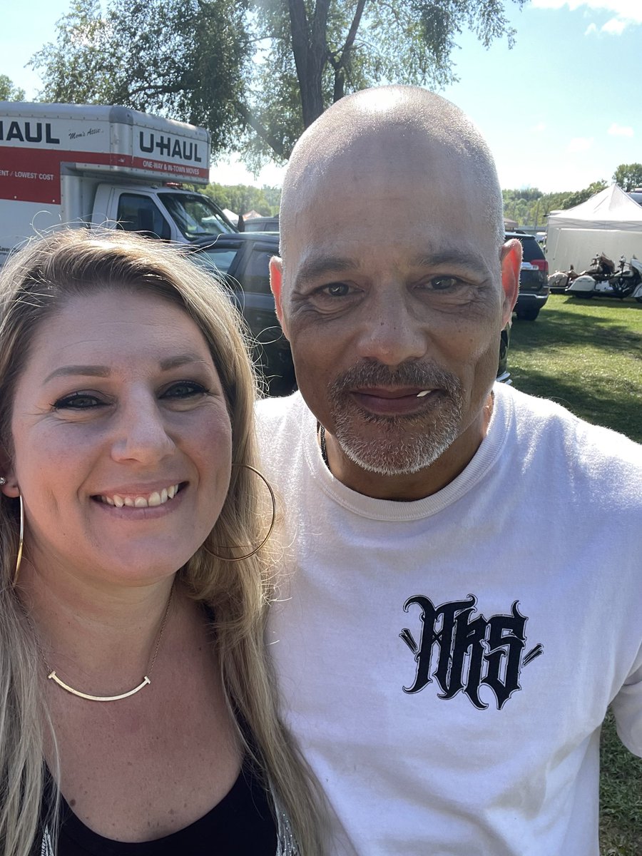 super5nova's tweet photo. Thanks for the selfie @davidlabrava https://t.co/tbFz91Oh3e
