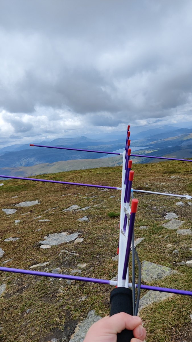 dl3jop's tweet photo. Today we hiked on top of Little Wyvis in #IO77
On the way up I realized I could squeeze in a pass of @1C_SO50 from the top. My RX was horrible but I managed to work:
#EA1AO, one of the many Johns @M5Jfs 😆, @gi4sjq , @DL6AP, #EA5WA and @OE3KEU
But that wasn't all... (1/x) https://t.co/HzuP0eyysc