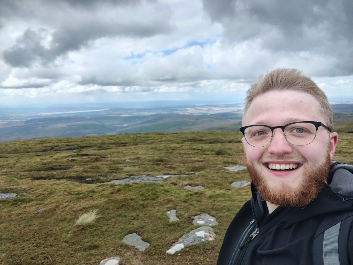 dl3jop's tweet photo. Today we hiked on top of Little Wyvis in #IO77
On the way up I realized I could squeeze in a pass of @1C_SO50 from the top. My RX was horrible but I managed to work:
#EA1AO, one of the many Johns @M5Jfs 😆, @gi4sjq , @DL6AP, #EA5WA and @OE3KEU
But that wasn't all... (1/x) https://t.co/HzuP0eyysc