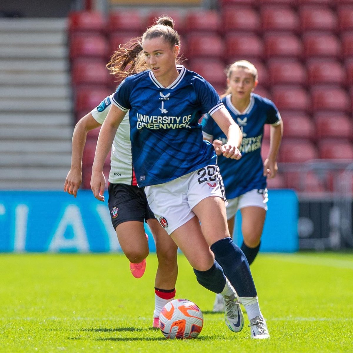 Mia Ross tweet media