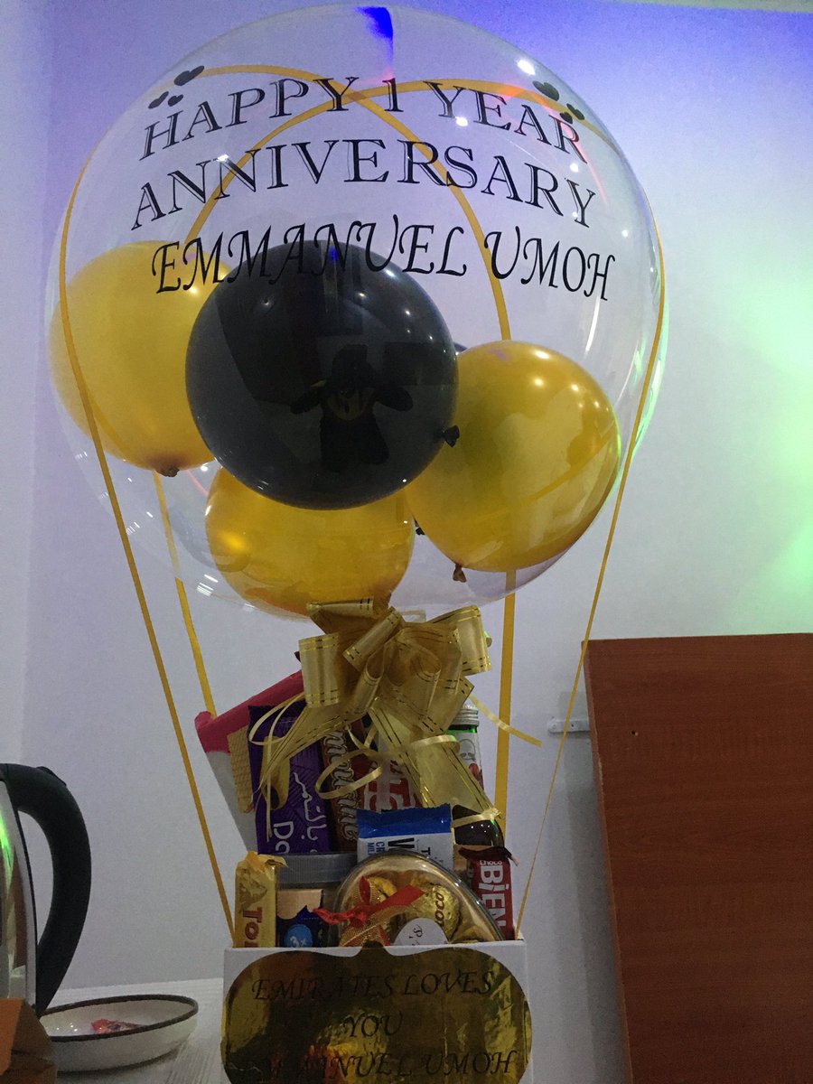 EmmanuelumohFp's tweet image. ~1 million naira cash
~Ballon package full of chocolates and other Goodies 
~3 pairs of (Balenciaga, Hermes, Louis Vuiton) Slippers 
And a card🤭🥰

To everyone that make this project a Success 
GOD BLESS YOU ALL🙏🏾⚜️❤️

#EmmanuelUmoh