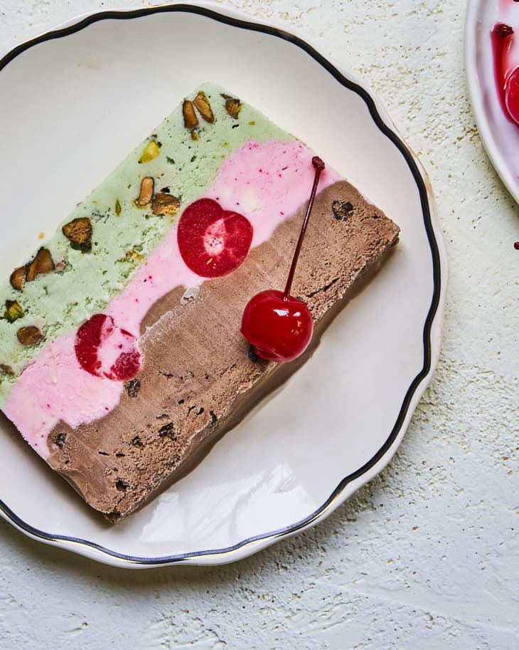 CDAngeloAuthor's tweet photo. Happy National Spumoni Day!
#cdangeloauthor #spumoni https://t.co/iUDfAR8kT9