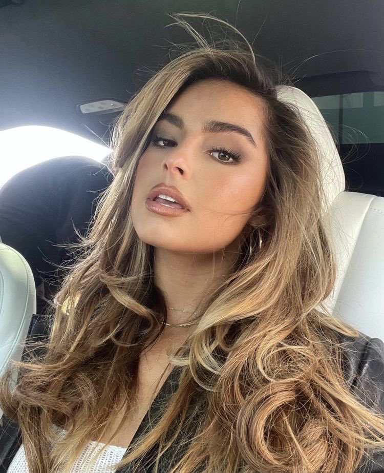 datemeaddison's tweet photo. car pics then vs now https://t.co/PaqcpHLXXT