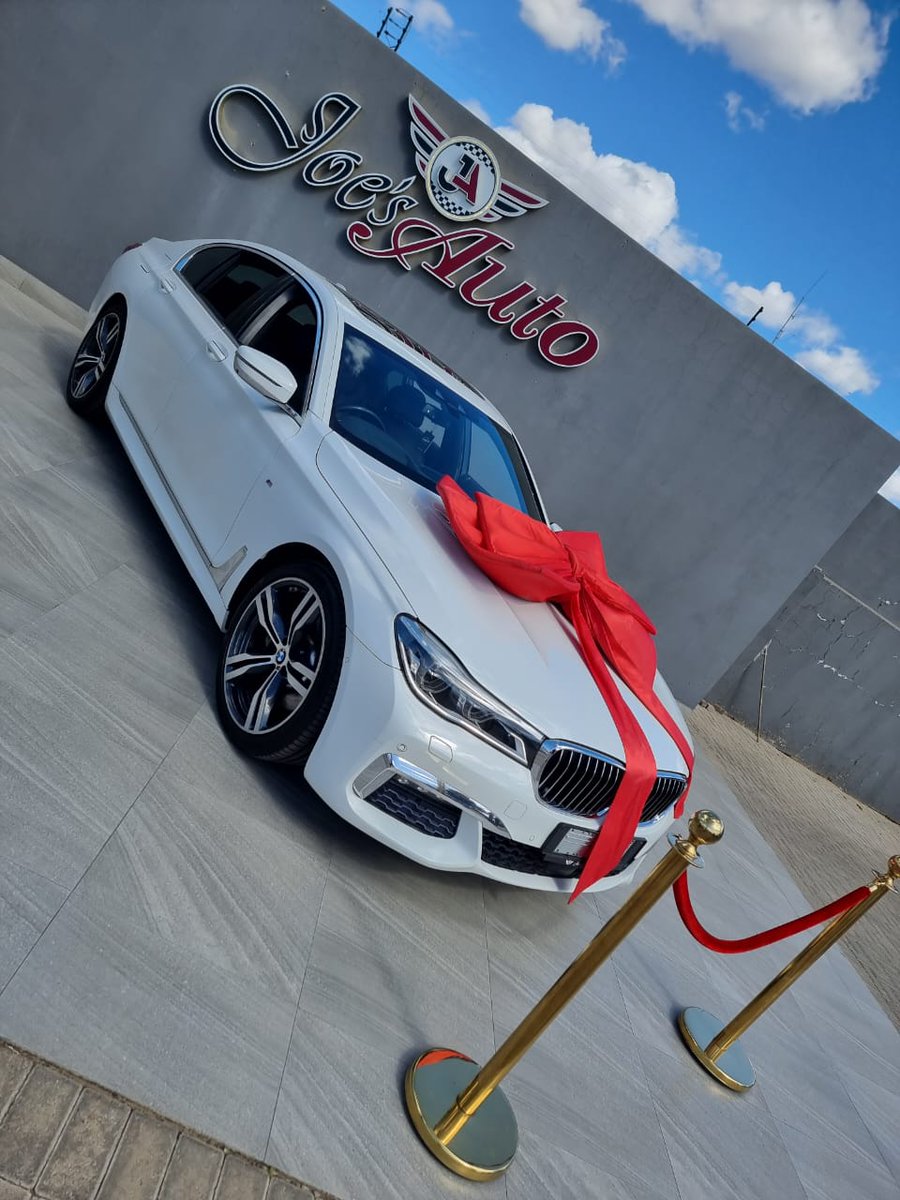 VehiclePlatinum's tweet photo. 011📍Congratulations my sister on your  new car🥂 more safe trips and happy memories 🎈🥳🥳🥳  #PlatinumVehicleBroker 🔥Where you get the best deals!

🌐https://t.co/rEAaZbZCpR
📧 aaron@platinumvehicles.co.za
☎️016 150 0700

#HappyClients #PVB #BMW #bmw https://t.co/p6CcLkJLfZ