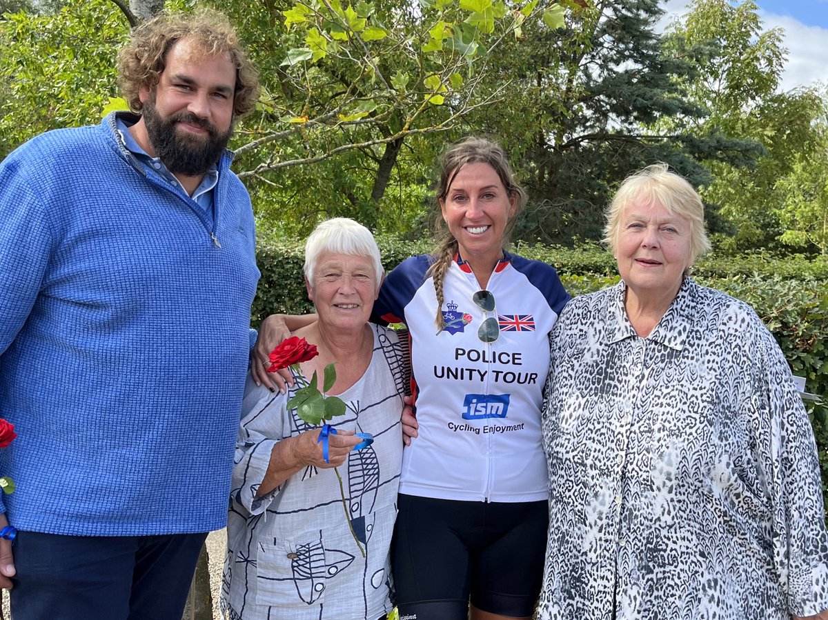 Really emotional moment meeting Jenny Lowe who was the wife of Inspector David Lowe  who died in service in 1978. Despite all these years still very emotional and clearly not forgotten. Thank you to them for their donation to <a href="/UK_COPS/">COPS</a> <a href="/PolUnityTourUK/">UK Police Unity Tour</a> 💙